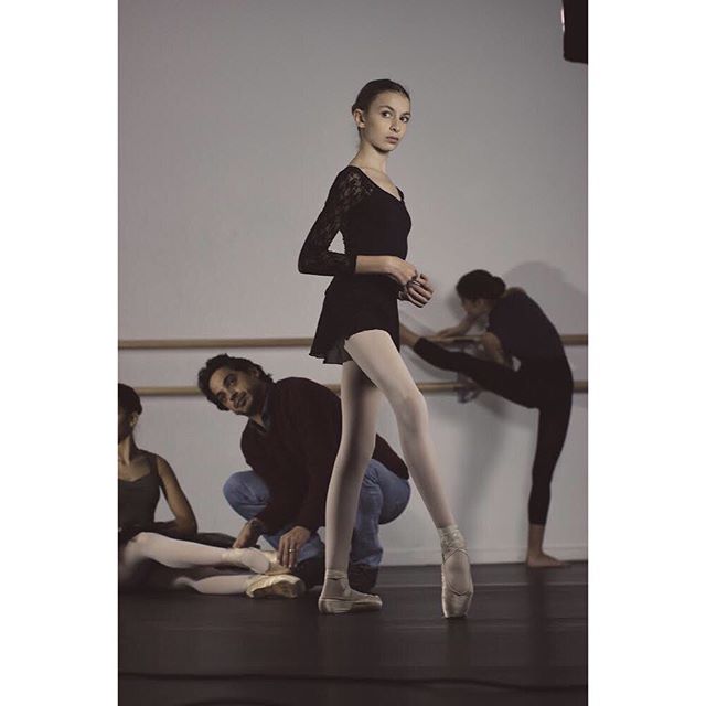 On the move: moving body &amp; mind from the studio to the stage - photoshoot &bull; test shot &bull; @professionalballetschoolporto @saraschurmann85 @romanvassiliev &bull; full project soon on bēhance . 
#pbsp #stagephotography #stagephotographer #s