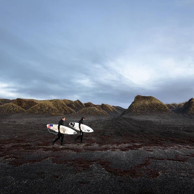 Before we kicked off the production of @aett_surffilm here in Iceland we teamed up with @descendedfromodin and @alexanderludwig for some surf, beers and shoots. 📸@hallvardkolltveit