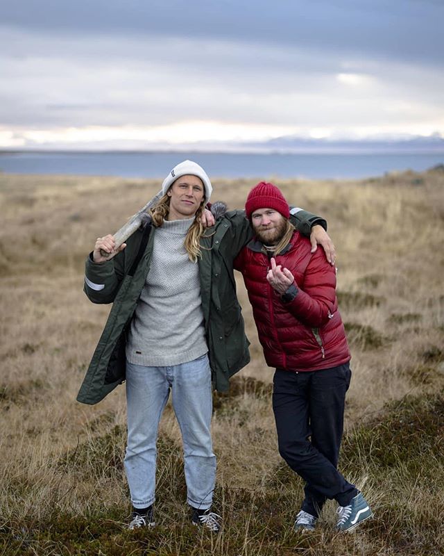 #Repost @aett_surffilm 
It's a wrap for Iceland! The cameras are leaving the island and these two stoke spreaders behind. @aett_surffilm is about telling stories and to portray the Nordic surfer, and @heidarlogi and @ellithor are two of the finest.
N