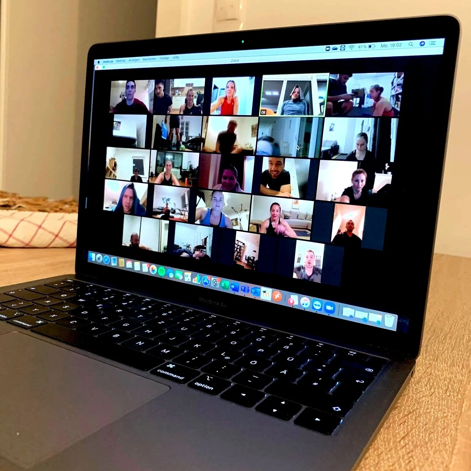 Corona AKA CrossFit Zuhause