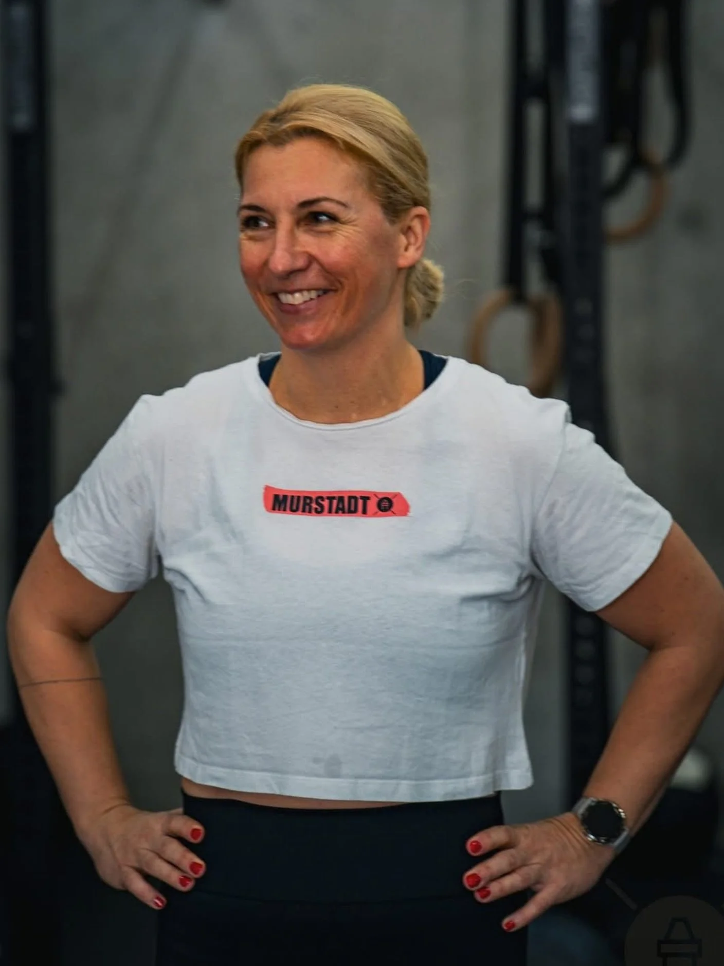 ℹ️ 𝗡𝗘𝗪 𝗖𝗢𝗔𝗖𝗛 - 𝙃𝙚𝙞𝙠𝙚

Viele von euch kennen sie bereits &ndash; sie ist schon seit einiger Zeit Teil unserer Box.

Umso mehr freut es uns, dass sie ab sofort auch unser Coaching-Team verst&auml;rkt! 🙌

Sie &uuml;bernimmt ab sofort monta