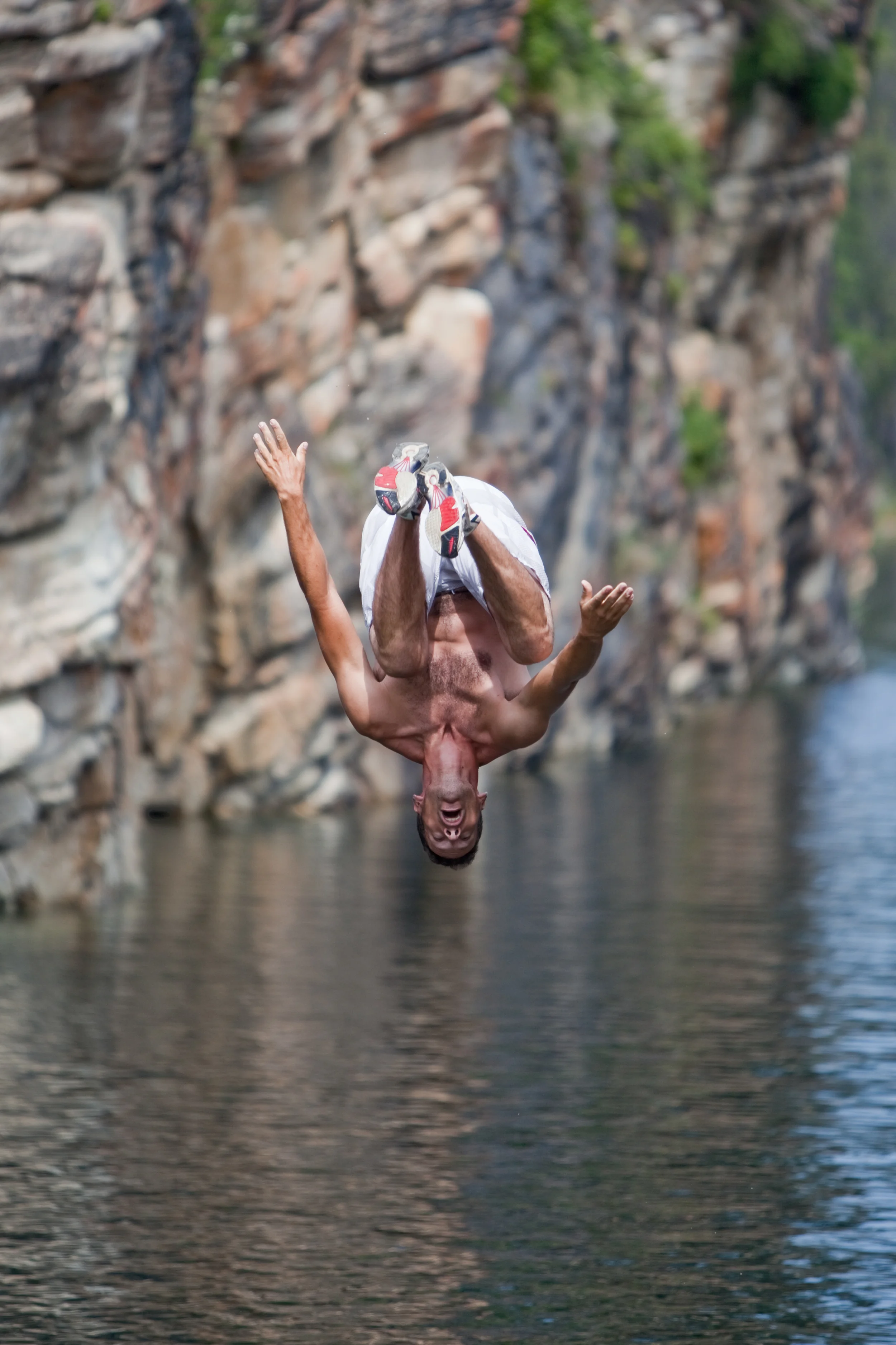 Cliff jumping at Horseshoe Lake
