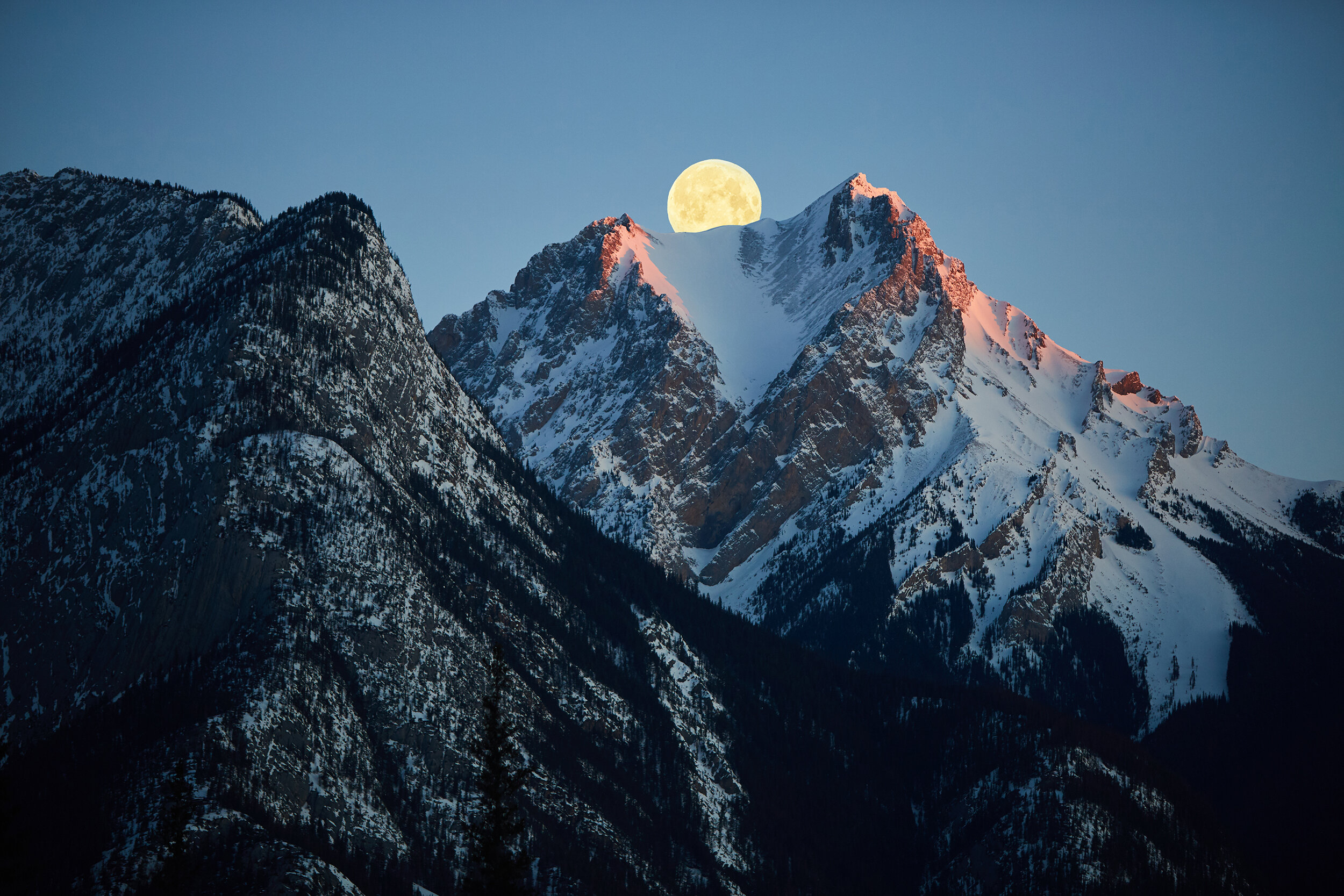 gargoyle mountain moon rise.jpg
