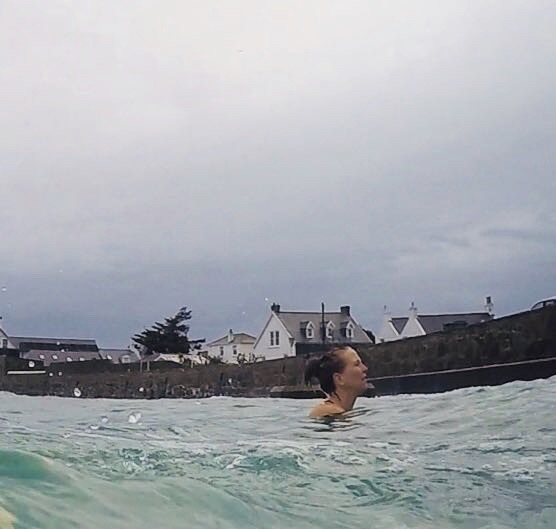 April+2_18+-+Fun+high+tide+swim+with+Lizzie+at+Cobo++-+2.jpg