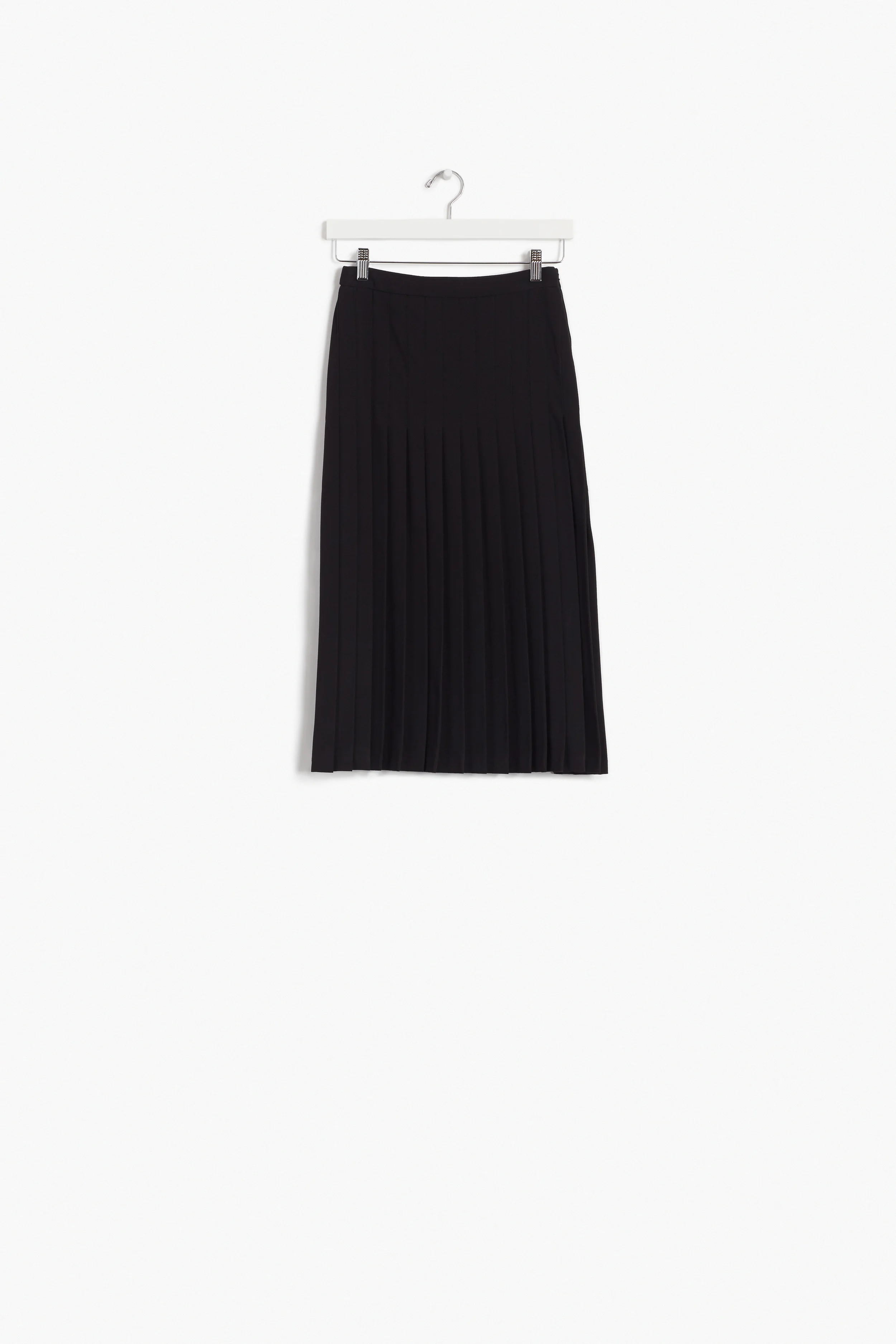 kimem-long-pleated-skirt-black_0354.jpg