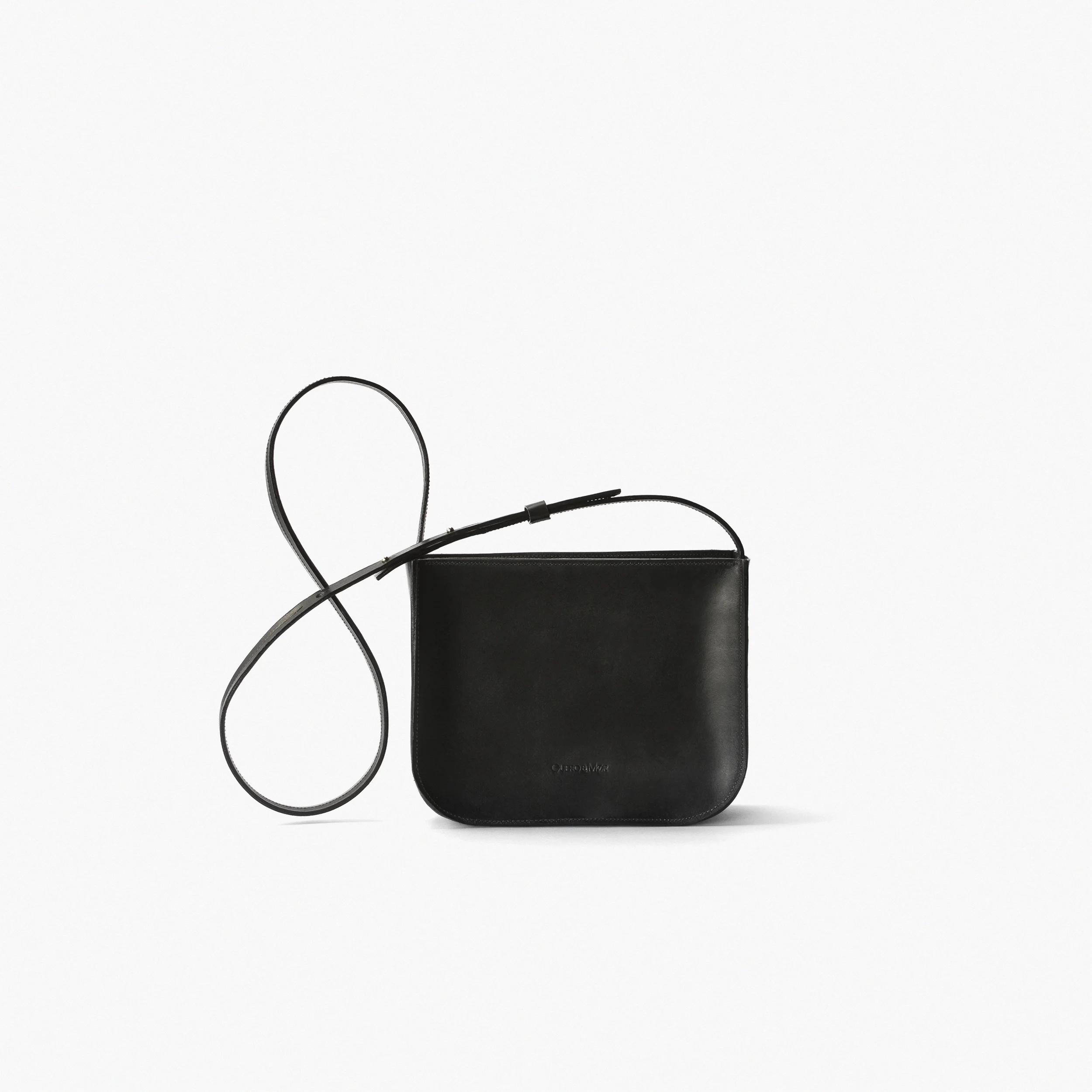 cuero-and-mor-black-crossbody.jpg