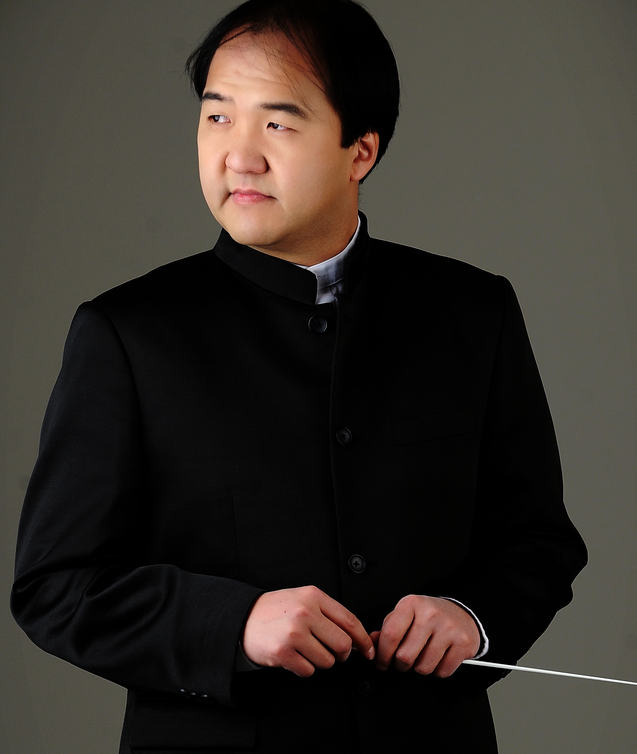 Jun Kim conductor (4).jpg