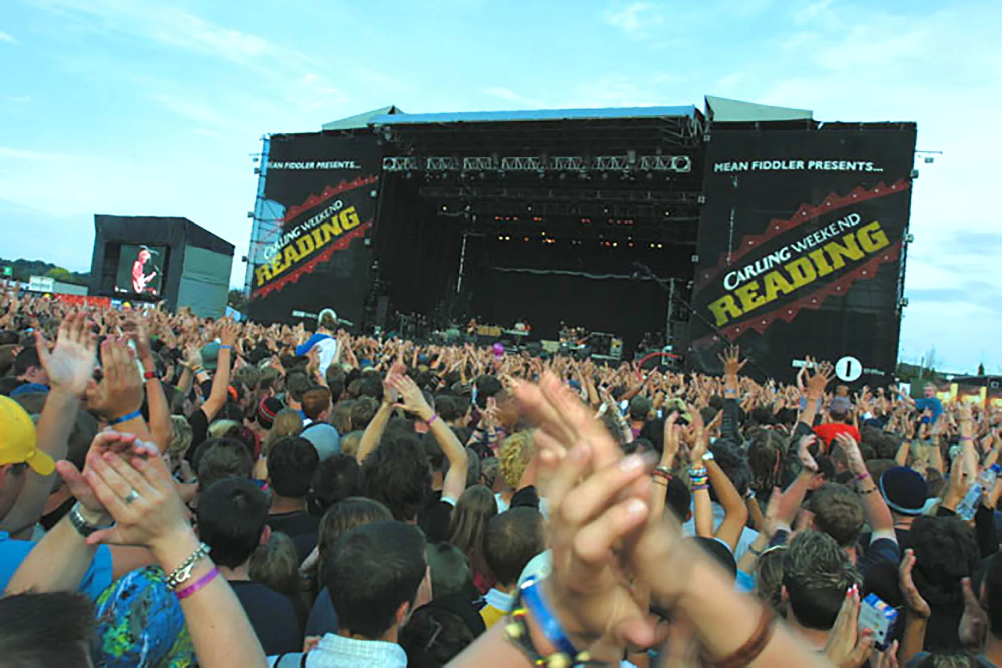 CARLING / Live show formats including ‘Carling Live 24’ and ‘New Kings of Rock & Roll’, one of the first Ad funded TV shows. Summer Festivals, sampling, guest bars and secret shows, as well as the popular ‘Carling cold beer amnesty’.