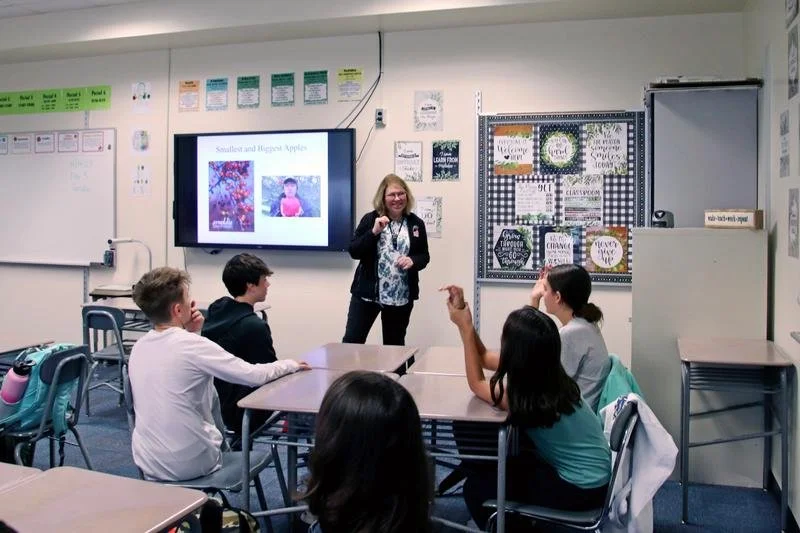 Seventh Graders Treated to Lesson in Apple Genetics