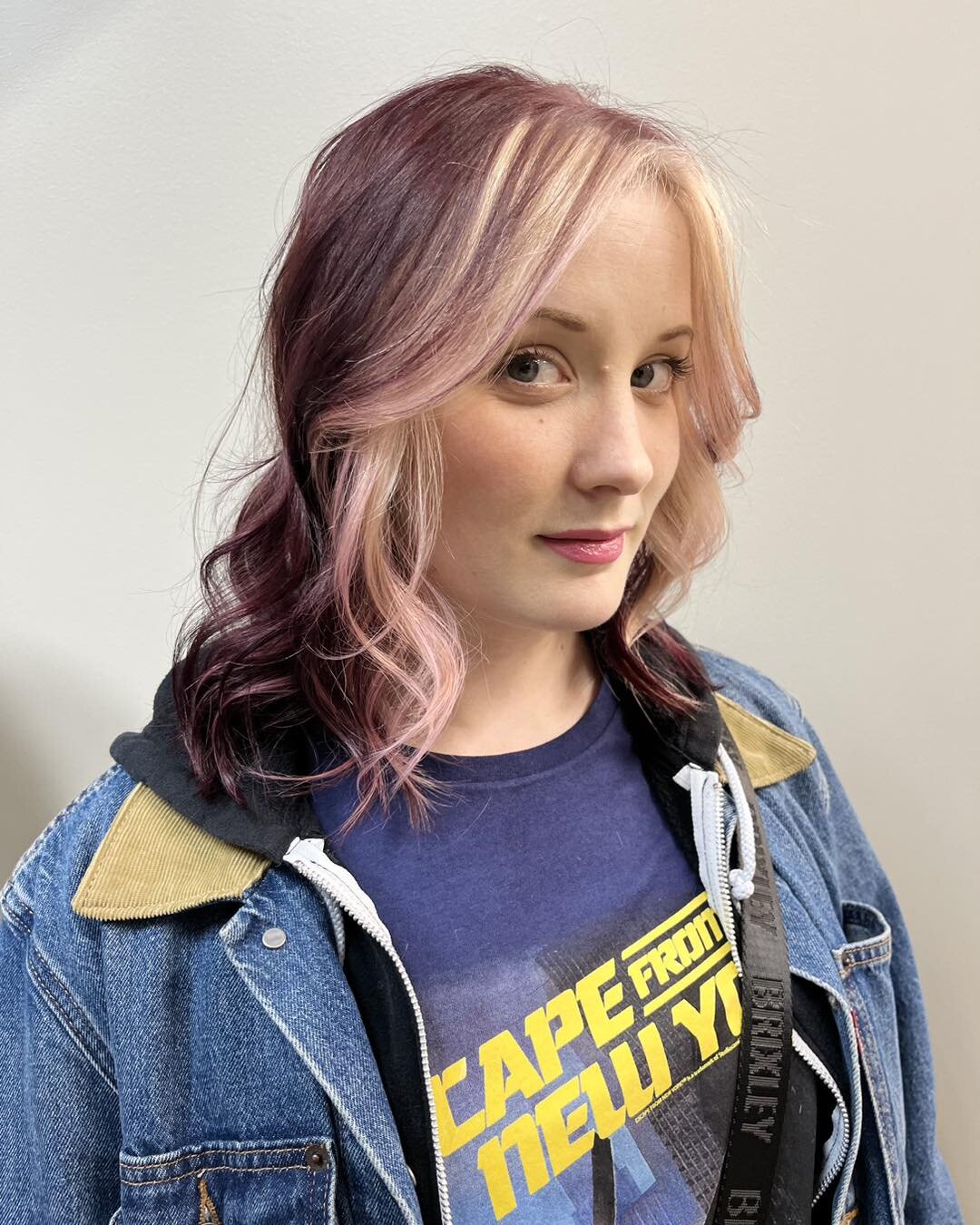 Look at pop of color! 

Stylist: Hair by Shelly Bowman

#573stylist #hairstylist #como #hairstyle #columbiamissourihairsalon #clipjointcomo #comohairsalon #columbiamo #columbiamissouri #oligopro