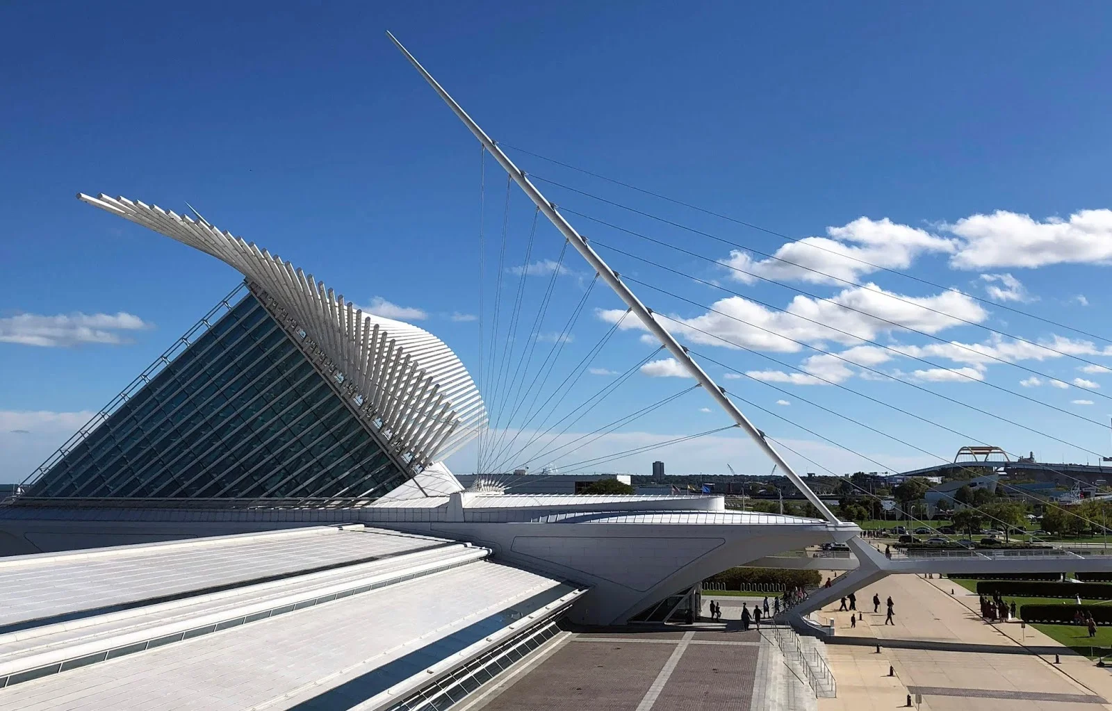 Milwaukee Art Museum with the Hoan Bridge in the background