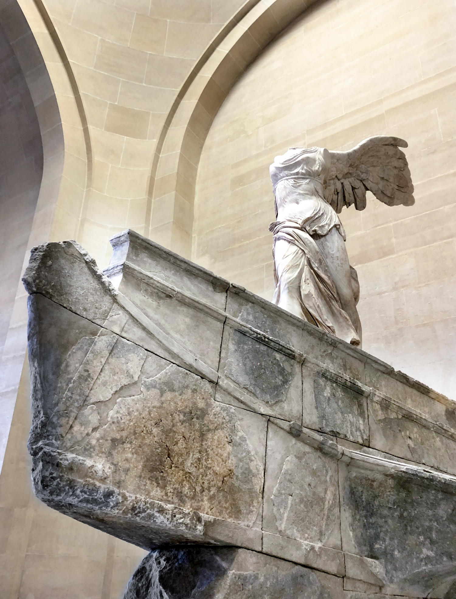 Nike+of+Samothrace+(Rule+of+Thirds).png