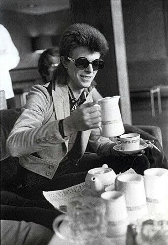 bowie-tea-2.jpg