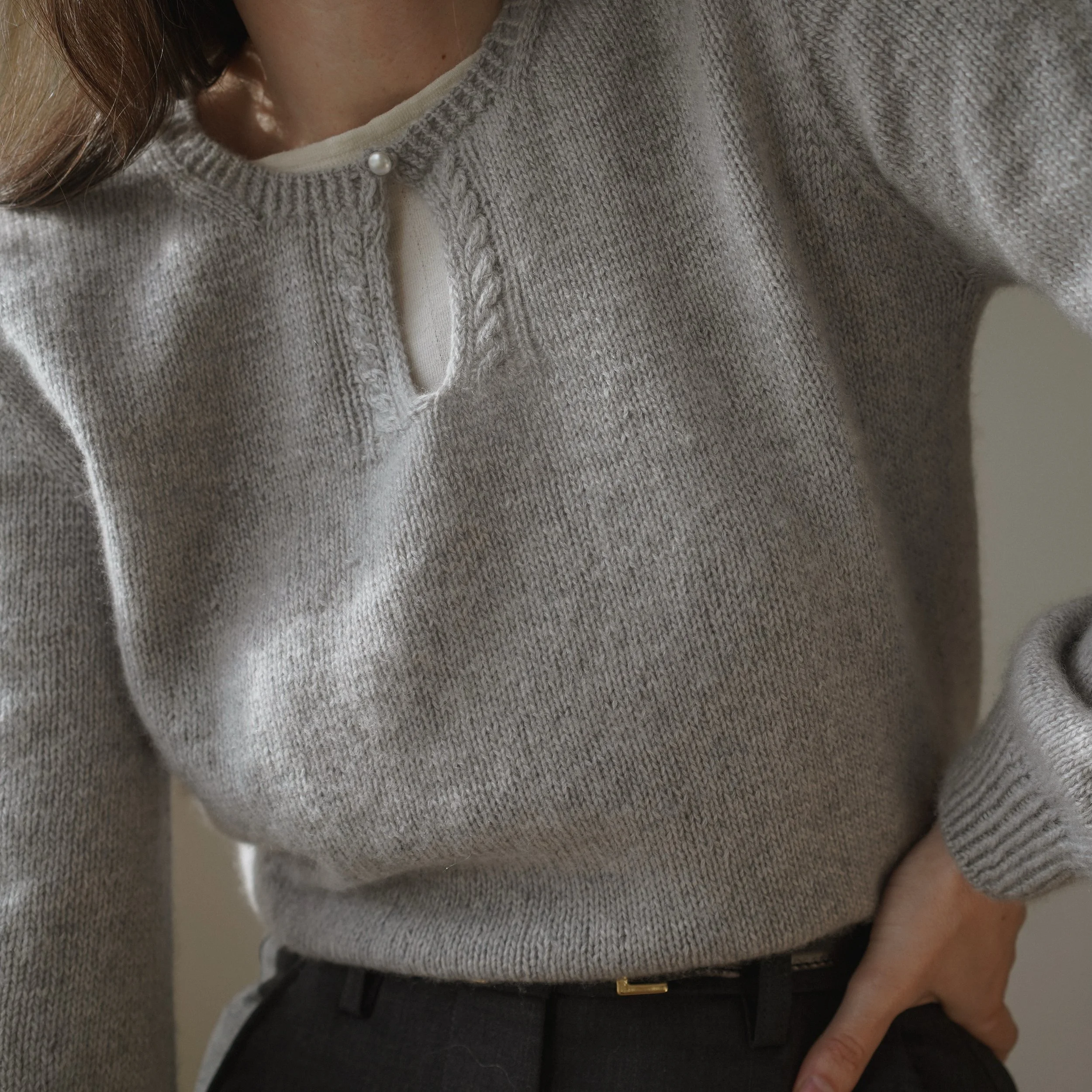The Theresia Sweater, featuring that sweet, romantic polo collar. It&rsquo;s always the little details that make all the difference. 

You can find the pattern at gregoriafibers.com and on Ravelry (link in bio).

Knitted with Classic cashmere by @car