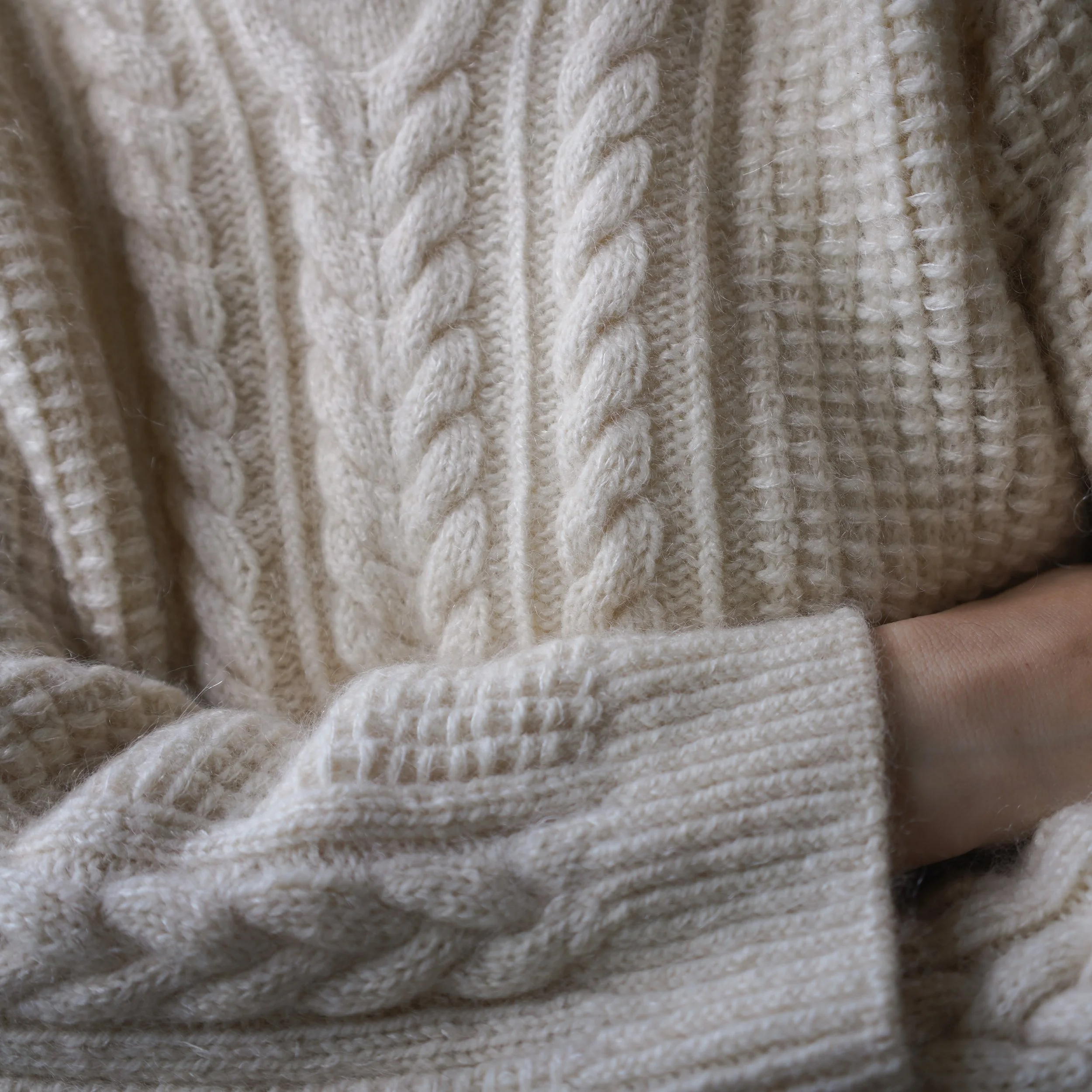 The Philomena Sweater.

Autumn is in full swing, and this is the piece I find myself reaching for again and again.

I love how certain designs just wait for their perfect moment to shine!

The pattern is available at gregoriafibers.com and on Ravelry