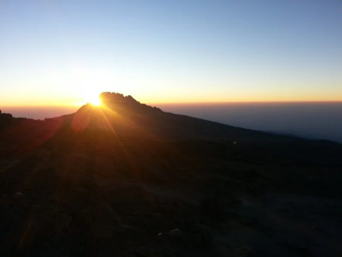 Climbing-mount-kilimanjaro2-e1515026017855.jpg