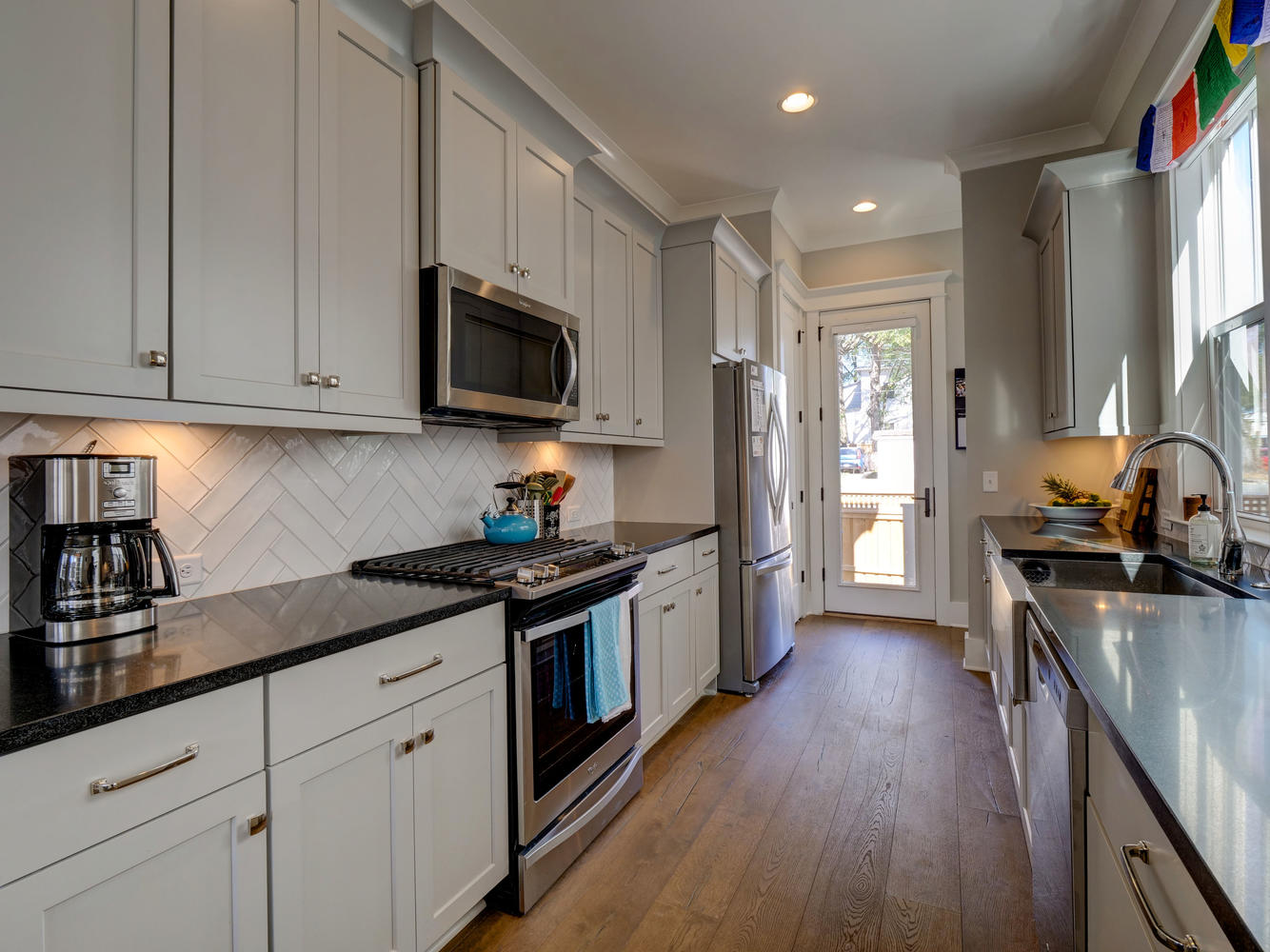 517 Walnut St Wilmington NC-large-013-20-P1300571 2 3 4 5 6 7-1334x1000-72dpi.jpg