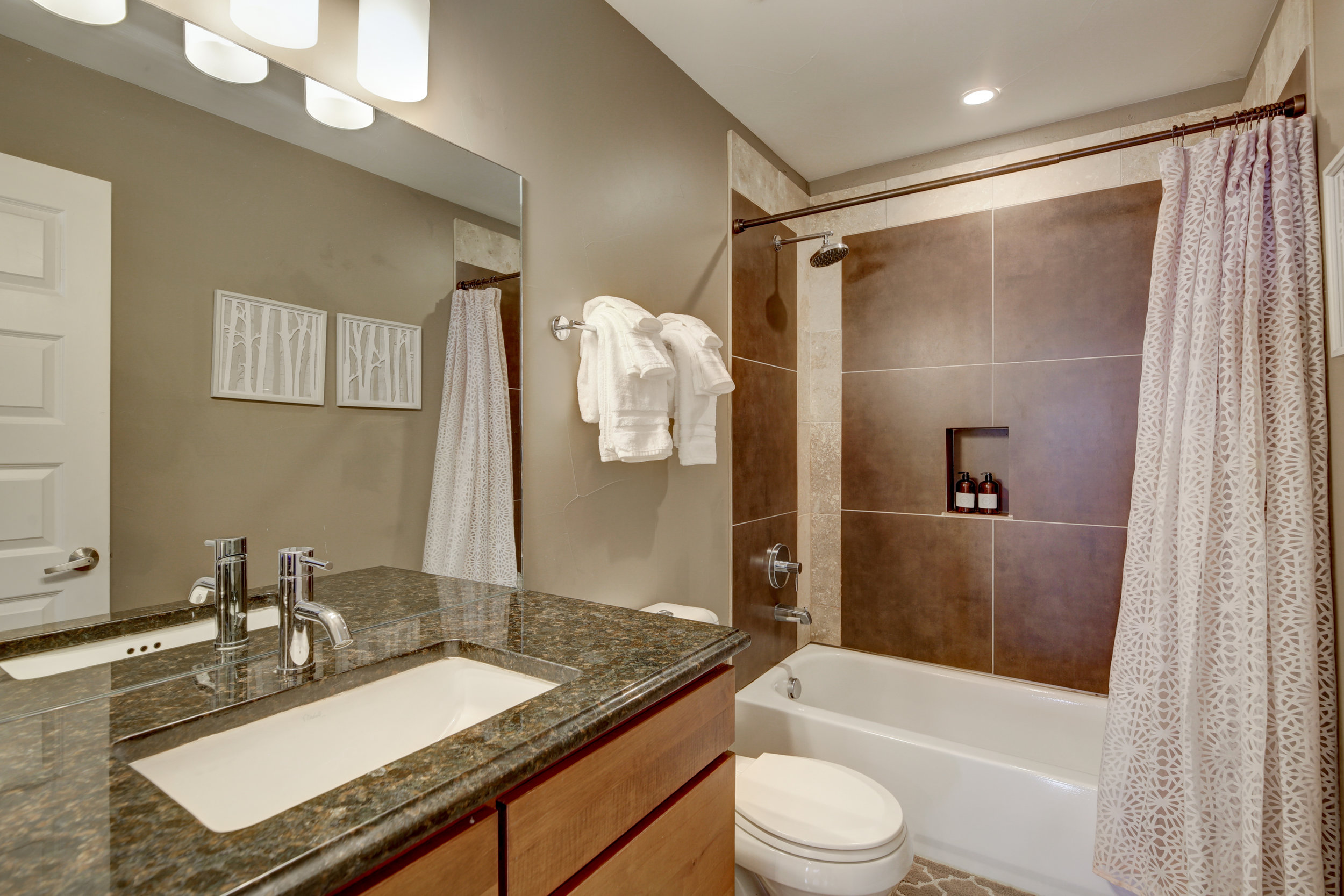 Zuni The best place to stay in Denver #1 Airbnb18.jpg