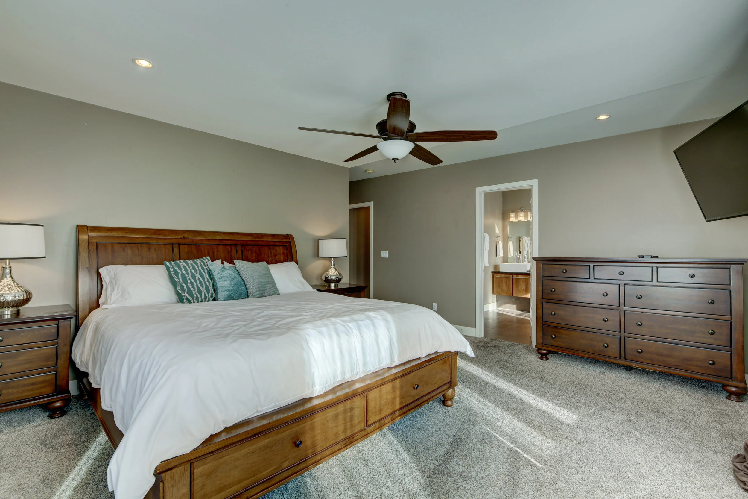 Zuni The best place to stay in Denver #1 Airbnb31.jpg