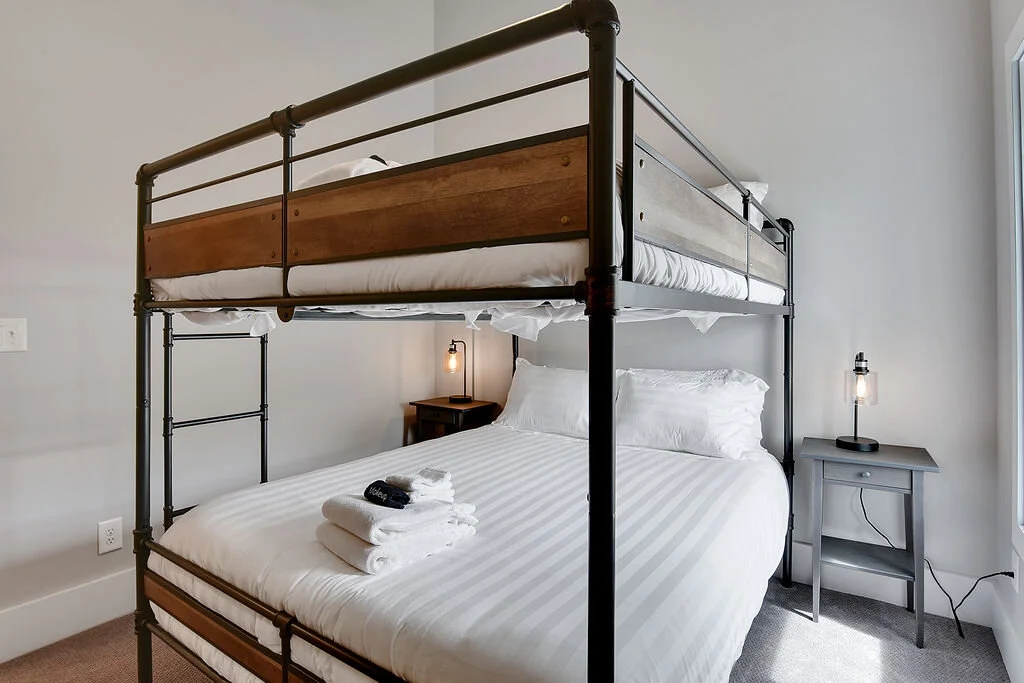 One Tree Hill loft Wilmington best Airbnb best vacation spot19.jpg