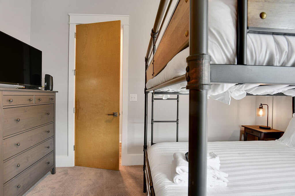 One Tree Hill loft Wilmington best Airbnb best vacation spot20.jpg