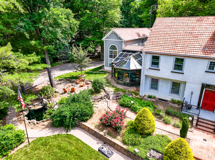 Asheville best place to stay #1 Airbnb Vacation Trip Breweries66.png