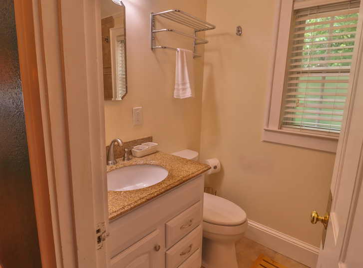 Asheville best place to stay #1 Airbnb Vacation Trip Breweries24.png