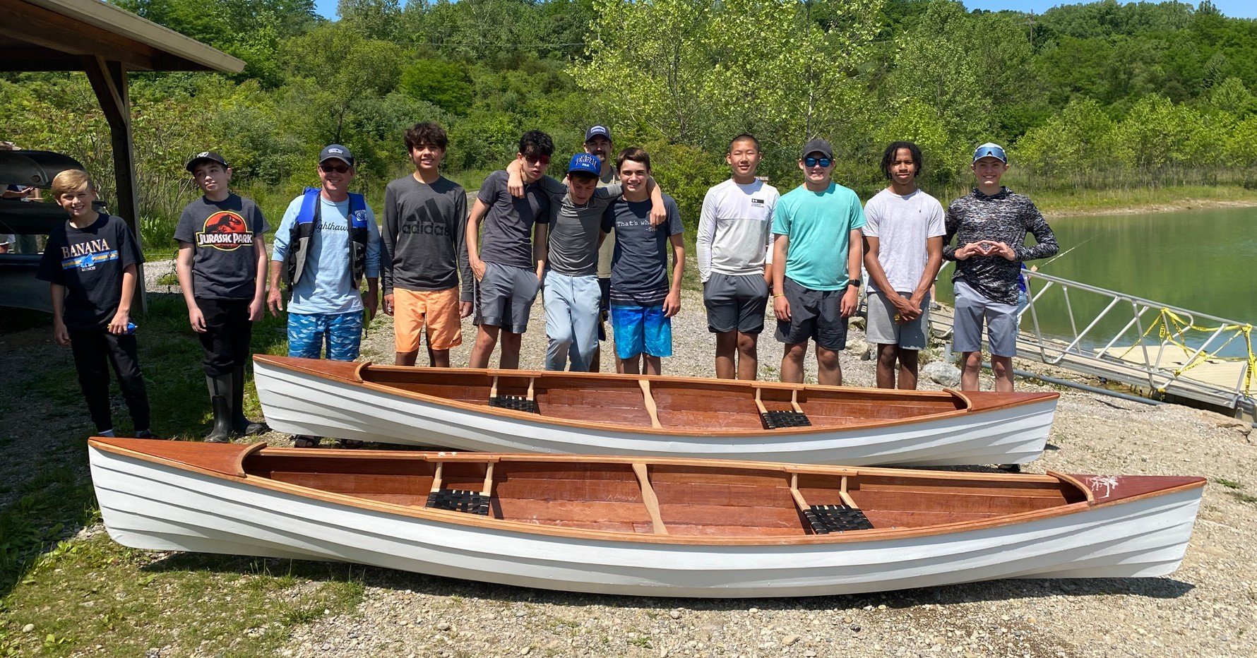 New raffle: A canoe handmade by students!
💪🛶
Be the lucky owner of a handmade 14-foot lapstrake style canoe made out of mahogany by students at Cincinnati Country Day.

Over a week, @cincinnaticountrydayschool middle school students worked together