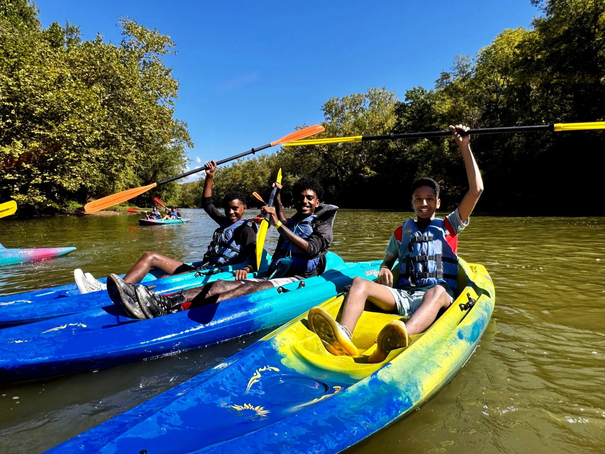 Clear minds + fun with friends.
🚣🌳
Saturday was our final fall kayaking outing on the Little Miami River. We had a fantastic day!

Antasia, a senior at West High, said she came out with us because &quot;I need to clear my mind,&quot; noting she fel