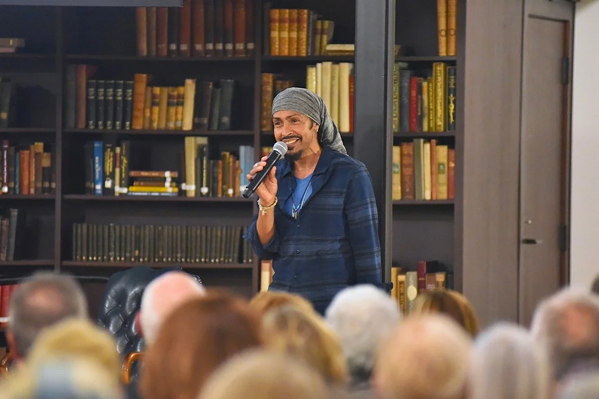 Tales from the trail.
🥾📖
Do you have your tickets for @dericklugo: "A Fabulous Thru-Hike"? We can't wait to hear his stories from the Continental Divide Trail. Join us on Friday, April 10 at The @themercantilelib -- get your tickets at th