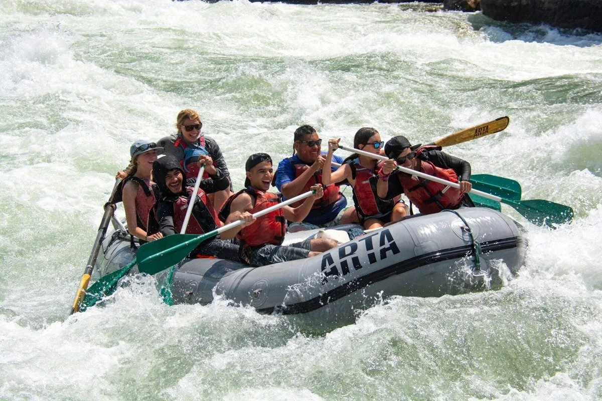 Tonight: Paddling Film Festival World Tour!
🚣🎥
Still need Friday night plans? We've got you covered: Join us tonight for the @paddlingfilmfestival World Tour! We're partnering with our friends at @great_parks to host the event in the Banquet Room a