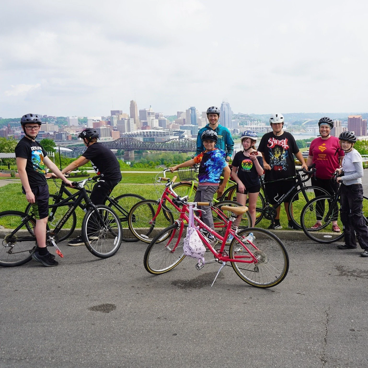 Making memories in the park.
🚴🌳
Saturday marked our final April Explorer hiking and biking adventure at @devoupark, and it was a great one!

"I learned how to ride a bike," said Zairyana, a seventh-grader at Ethel M. Taylor, who said she 