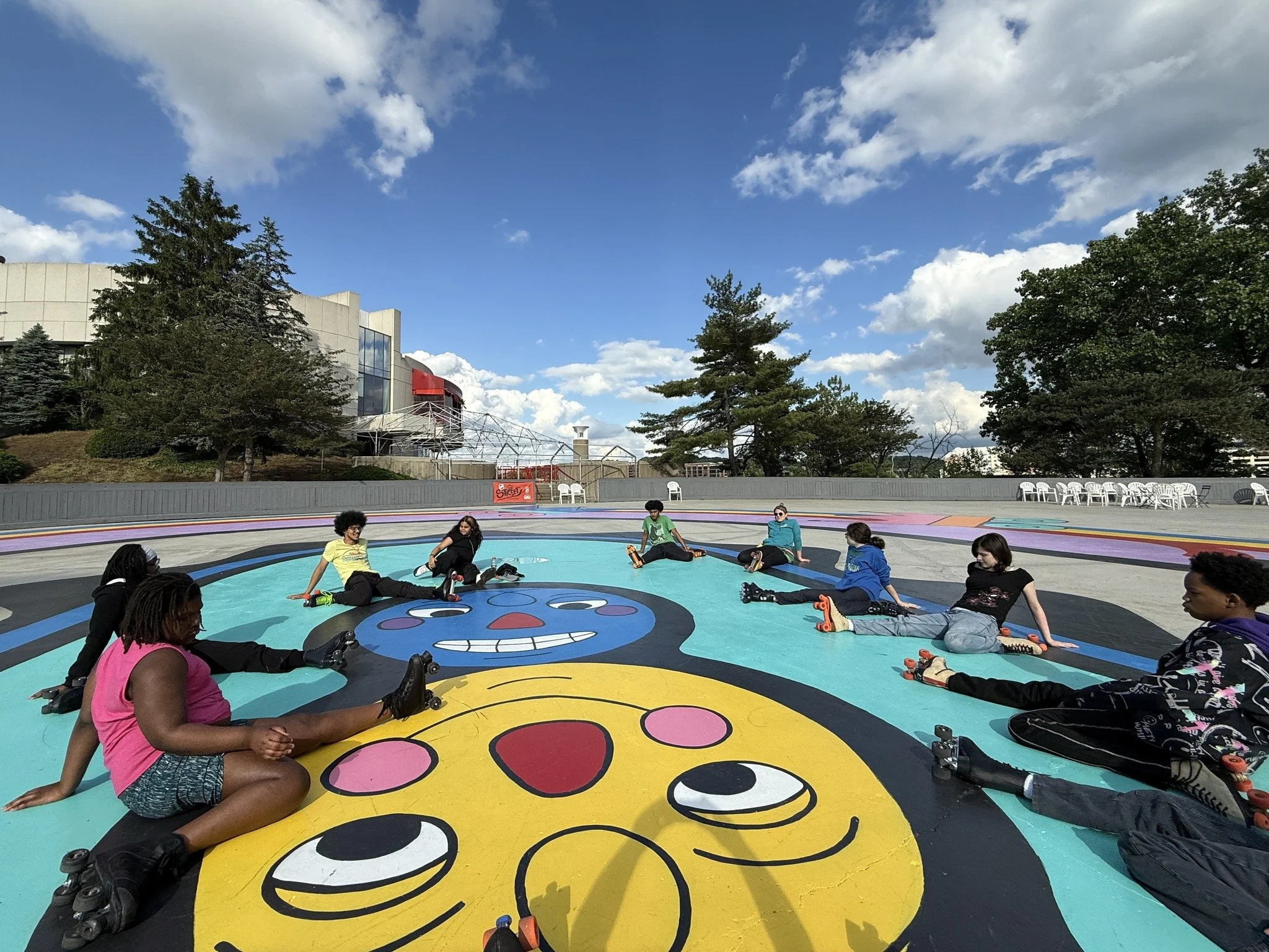 Skating skills, unlocked.
🛼🔐
In April, a group of Discoverer teens participated in a three-part roller skating workshop, led by our friends at @skatedowntowncincy. Held at the Skate Downtown Cincy Riverfront Rink at Sawyer Point, it allowed student