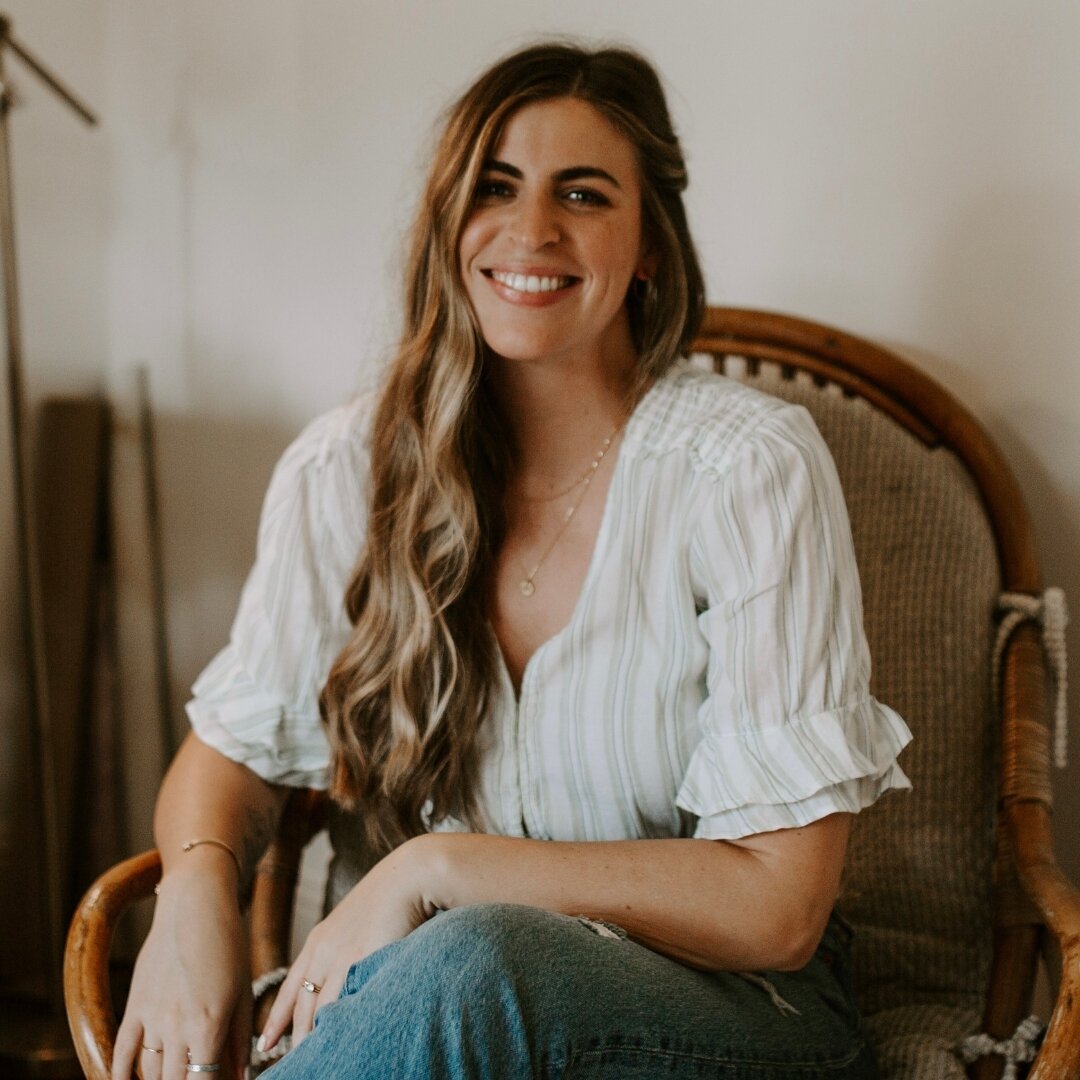 ✨It's official!! ✨ 
Welcome the newest addition to the EAC team! Having recently graduated with her Masters in Counseling from Richmont University, Alex is eager to join clients in their journey! Alex utilizes the DBT &amp; ACT models to seek holisti