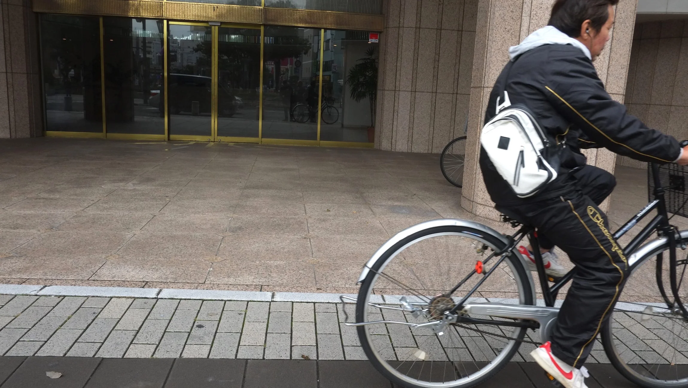 BIKE HOTEL SQS.jpg