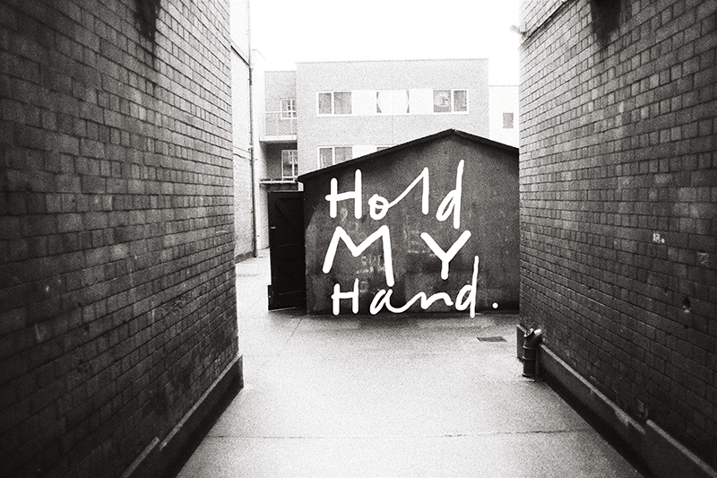 HAND HOLD THISPLACE SELECT_19.jpg