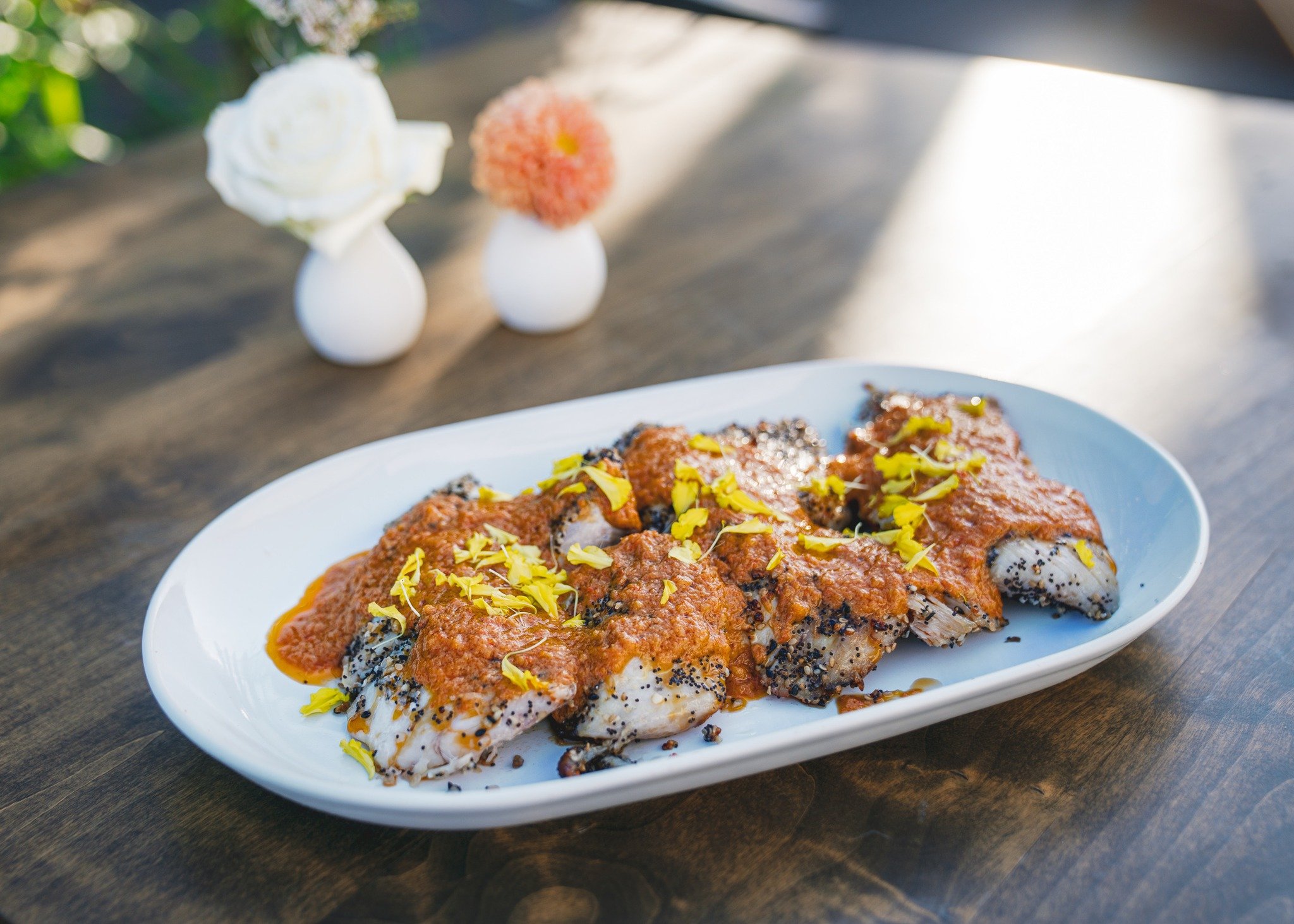 Love is meant to be shared like family-style plates.

www.chefjoann.com

📸 @wesleydphotography 

#chefjoann #sandiegocatering #sandiegocaterer #weddingfood #weddingfoodideas #familystylecatering #weddingplanning #socalbride #weddingplanning #eventpl