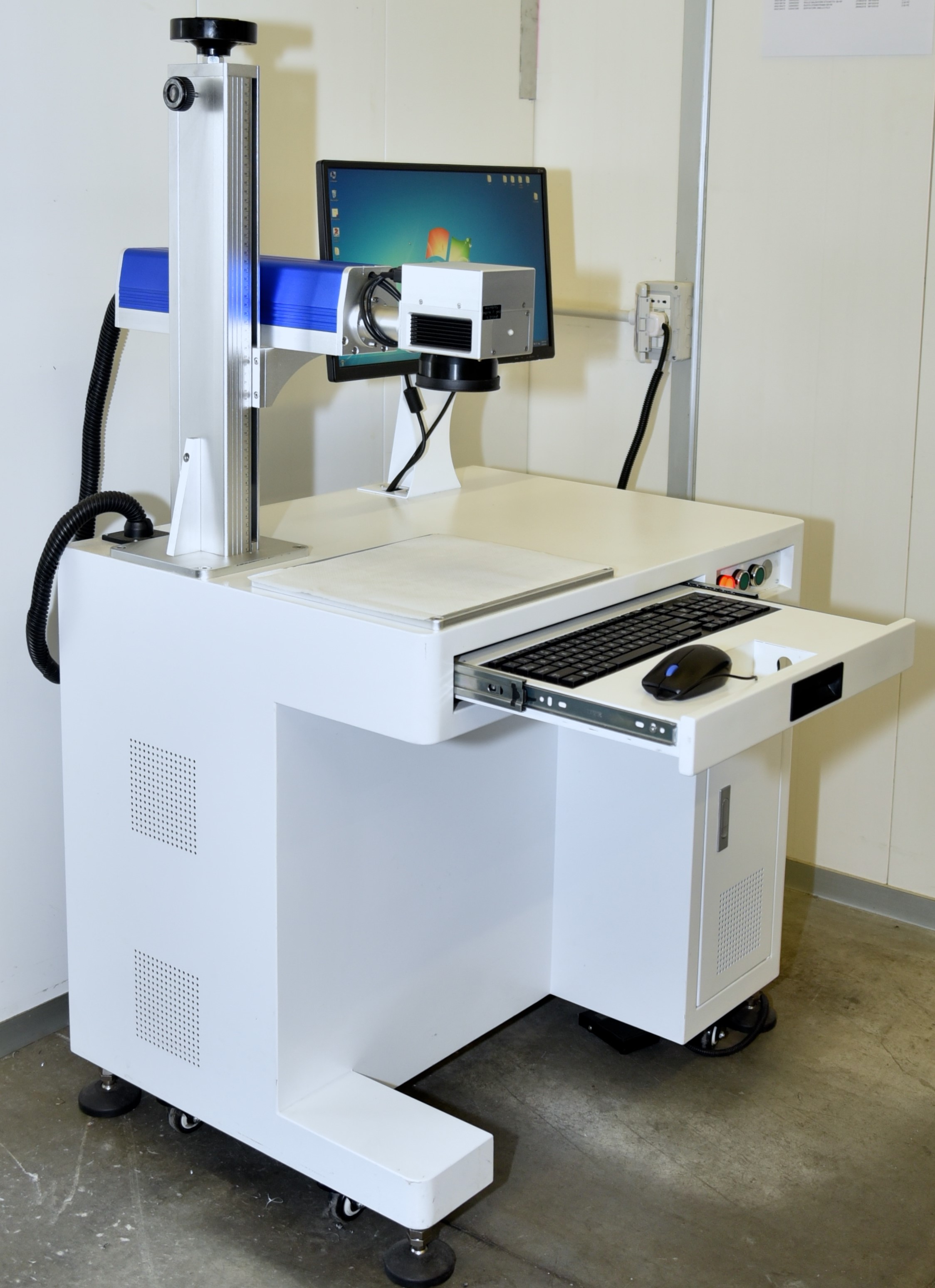 laser aperto sito 1.jpg