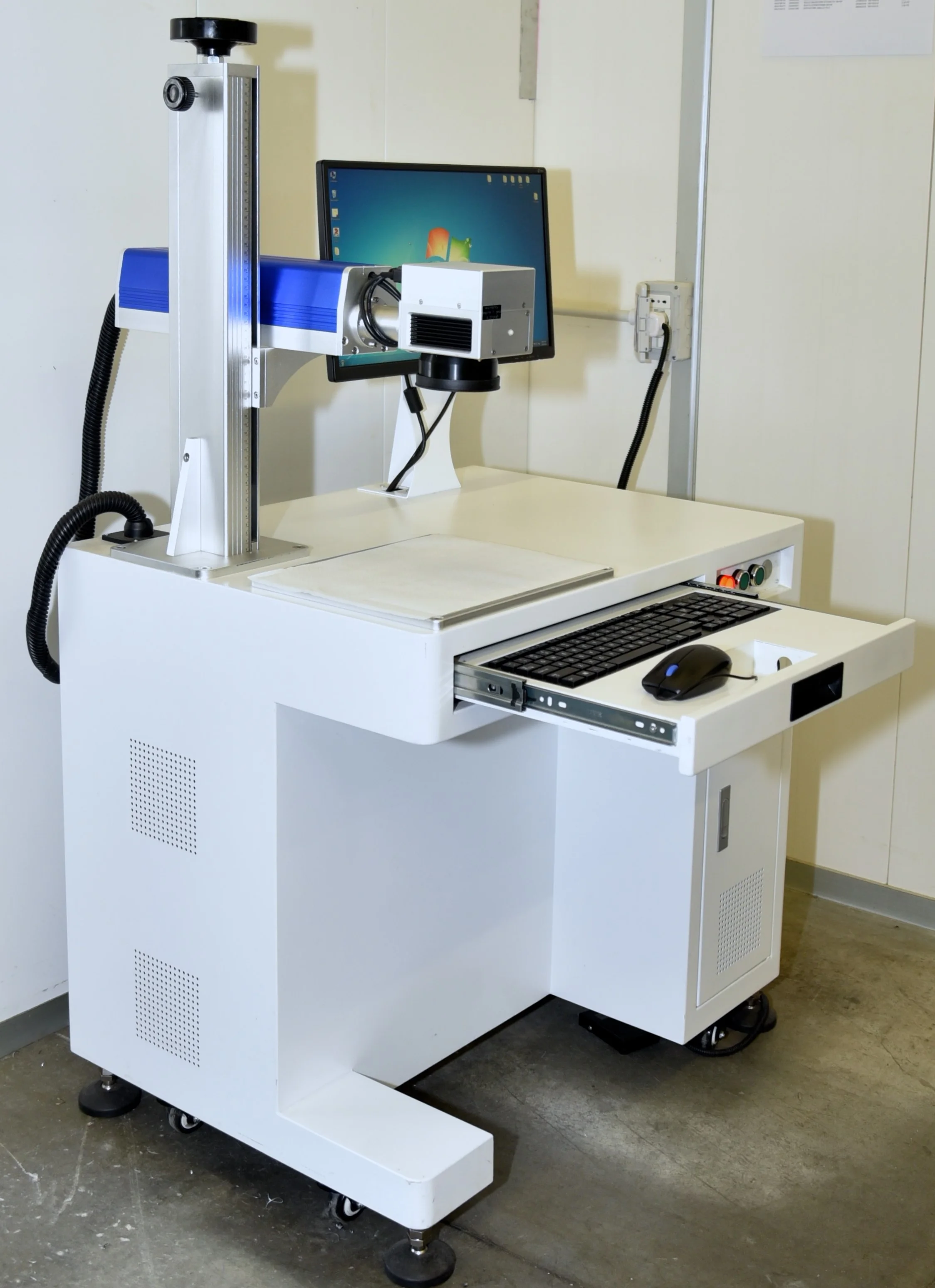 laser aperto sito 1.jpg