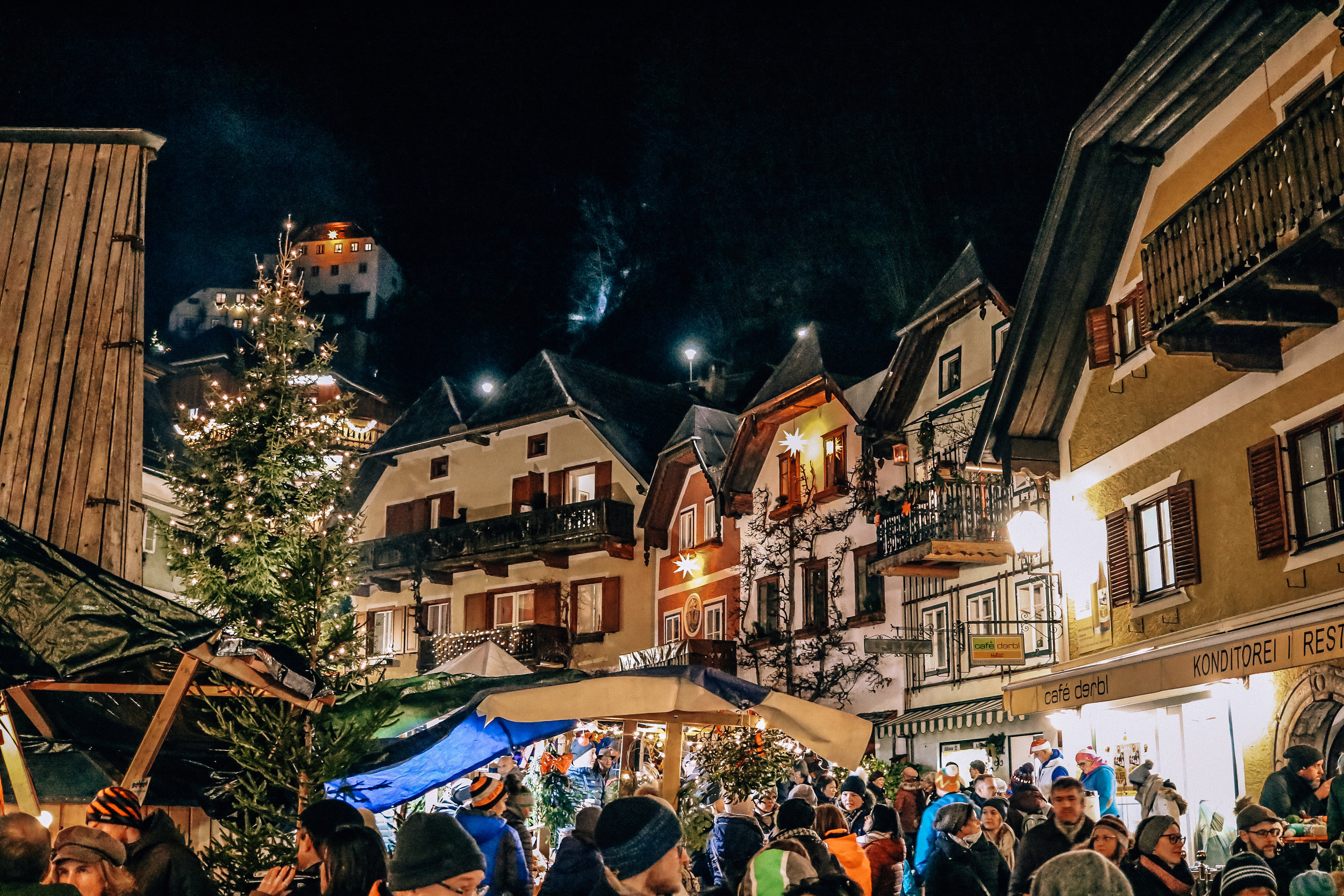 Christmas market is only in Hallstatt for two days