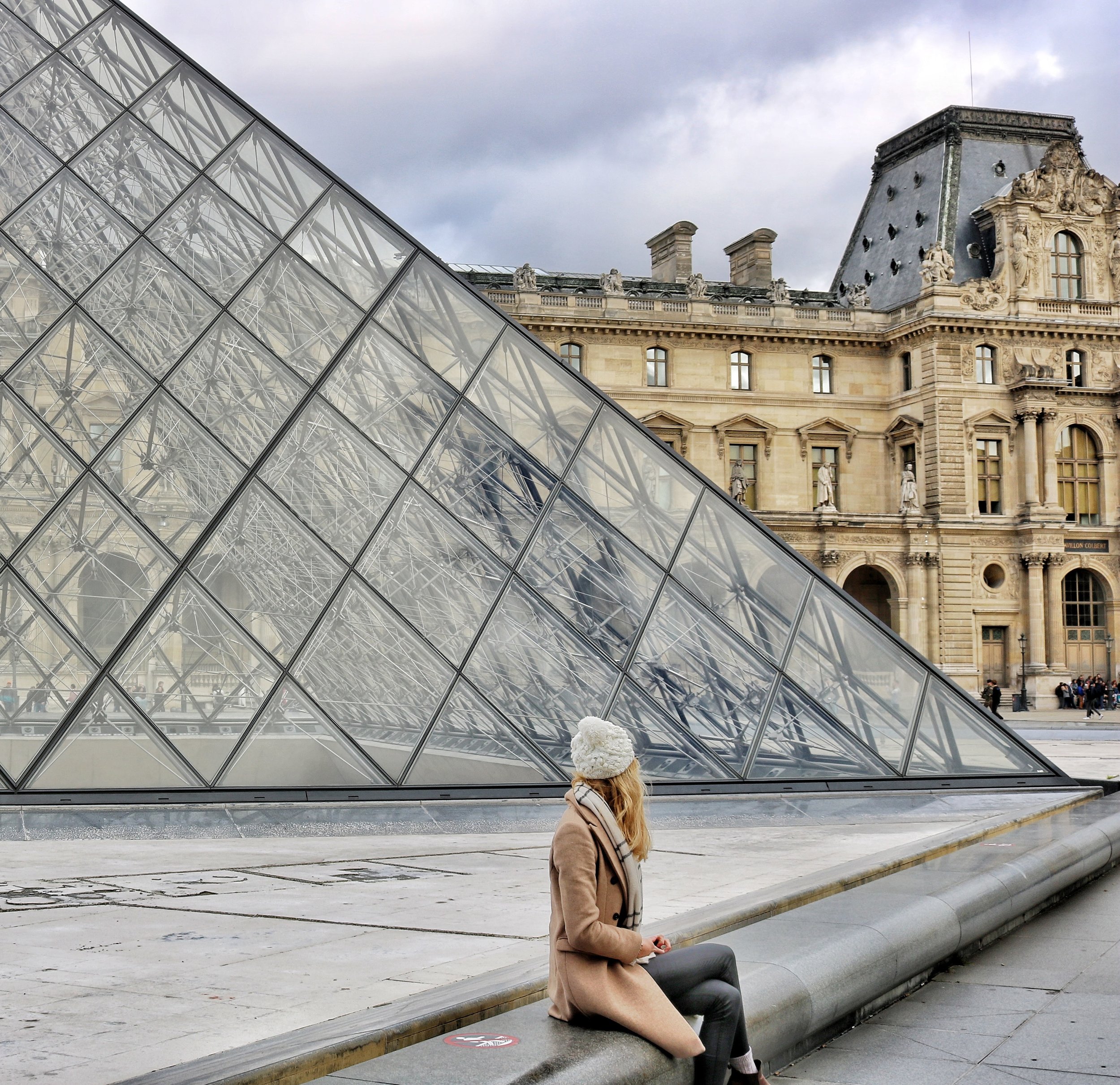The Louvre - Paris weekend guide (on a budget) - Helena Bradbury Travel Blogger | how to see Paris on a budget | where to stay on a budget in Paris | paris for two days | 48 hours in paris | what to do with one night in Paris | paris budget guide | …