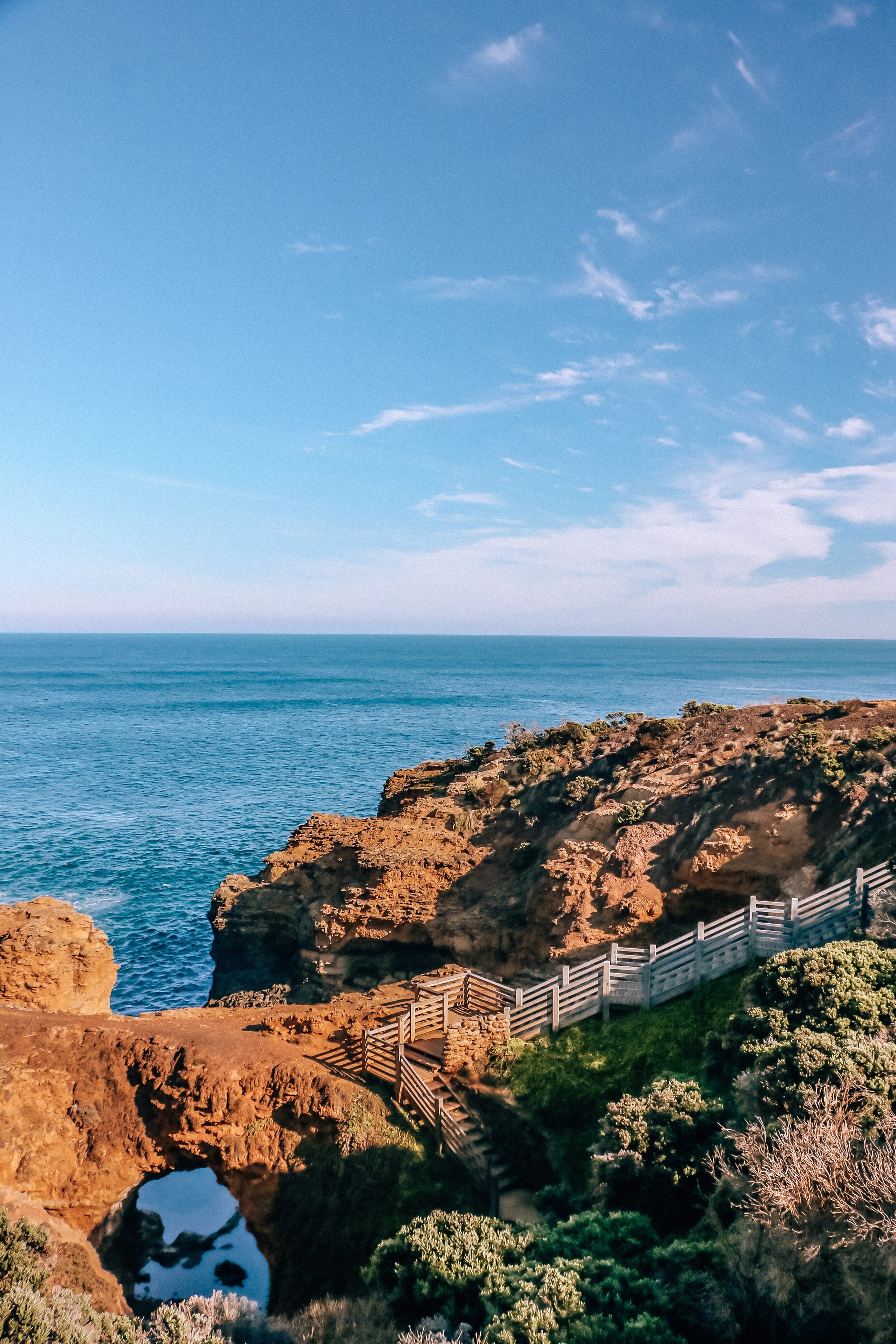 The Great Ocean Road is an iconic landmark in Australia but many people don’t bother to go further and visit one extra stop: The Grotto viewpoint on the Great Ocean Road. The Grotto is one of these underrated stops on the Great Ocean Road and this g…