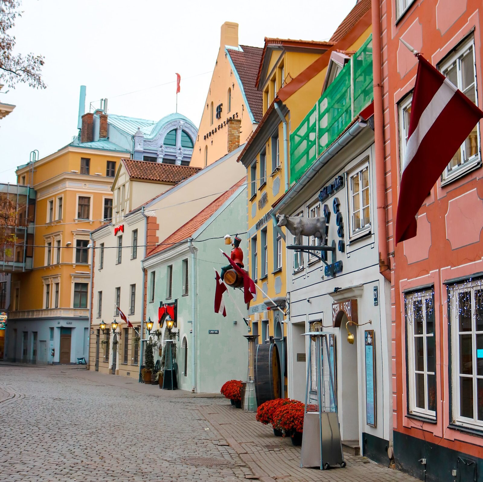 Town square in Old Town Riga 