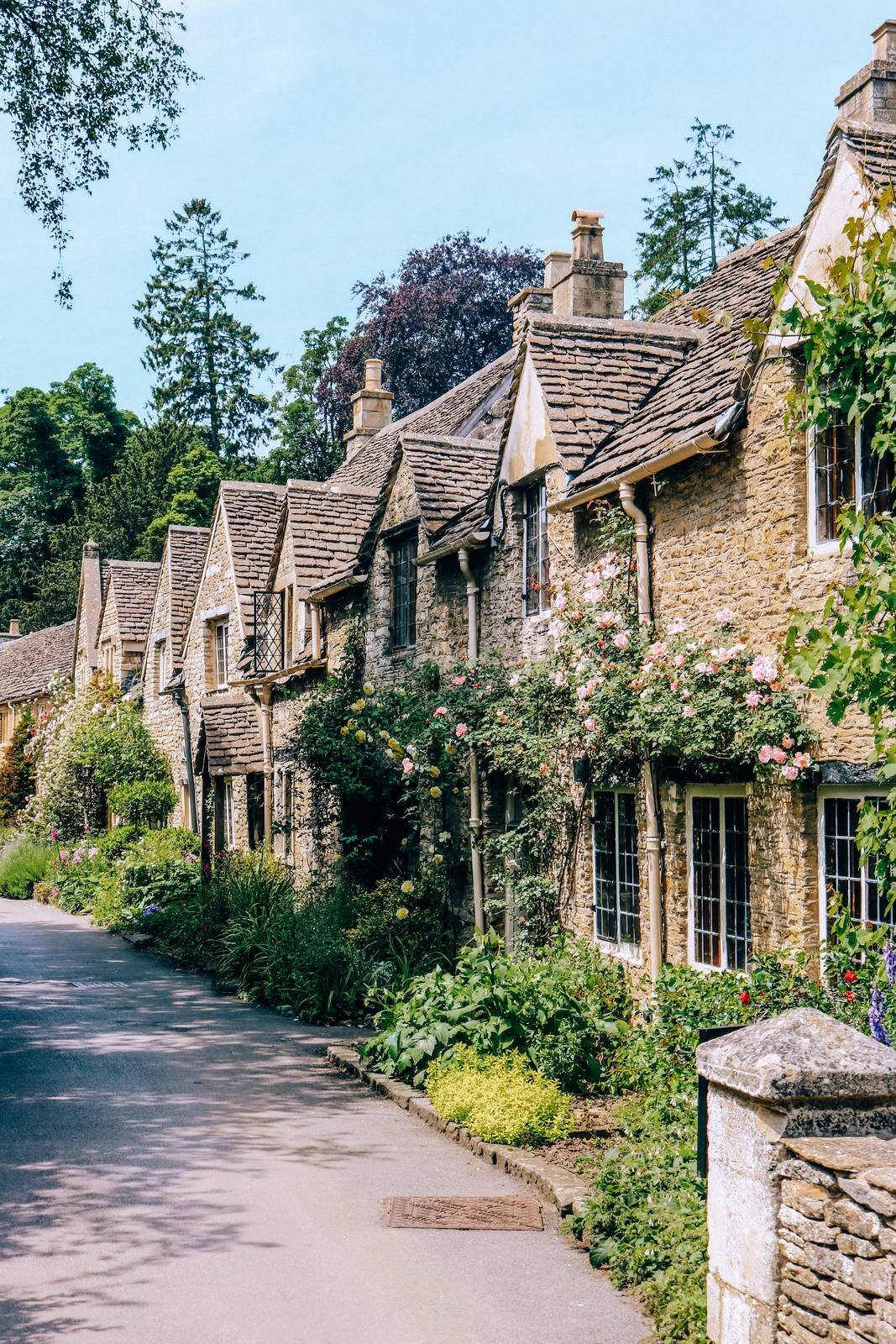 Cotswold stone terrace houses row