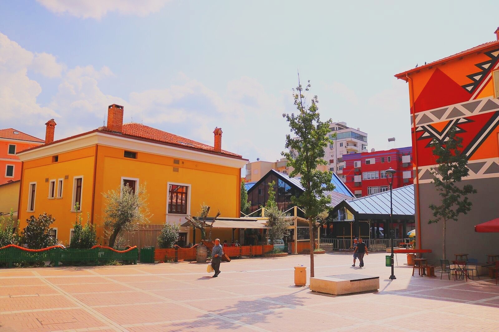Pazari i Ri neighbourhood in the main square