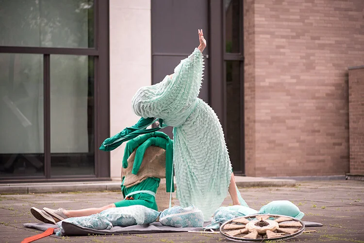 Megan Craig, Traveling in Place (with Rachel Bernsen), 2017, Yale Art Gallery.