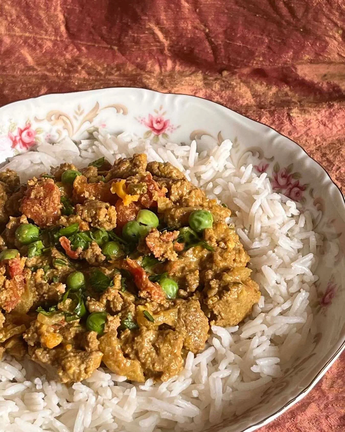 This week in #taste_budding: a winning combination of ground lamb &mdash; or any other ground meat &mdash; flavored with warm spices including bay leaves, cumin, coriander, turmeric, paprika, and cardamom pods along with onion, ginger, and tomato. Re