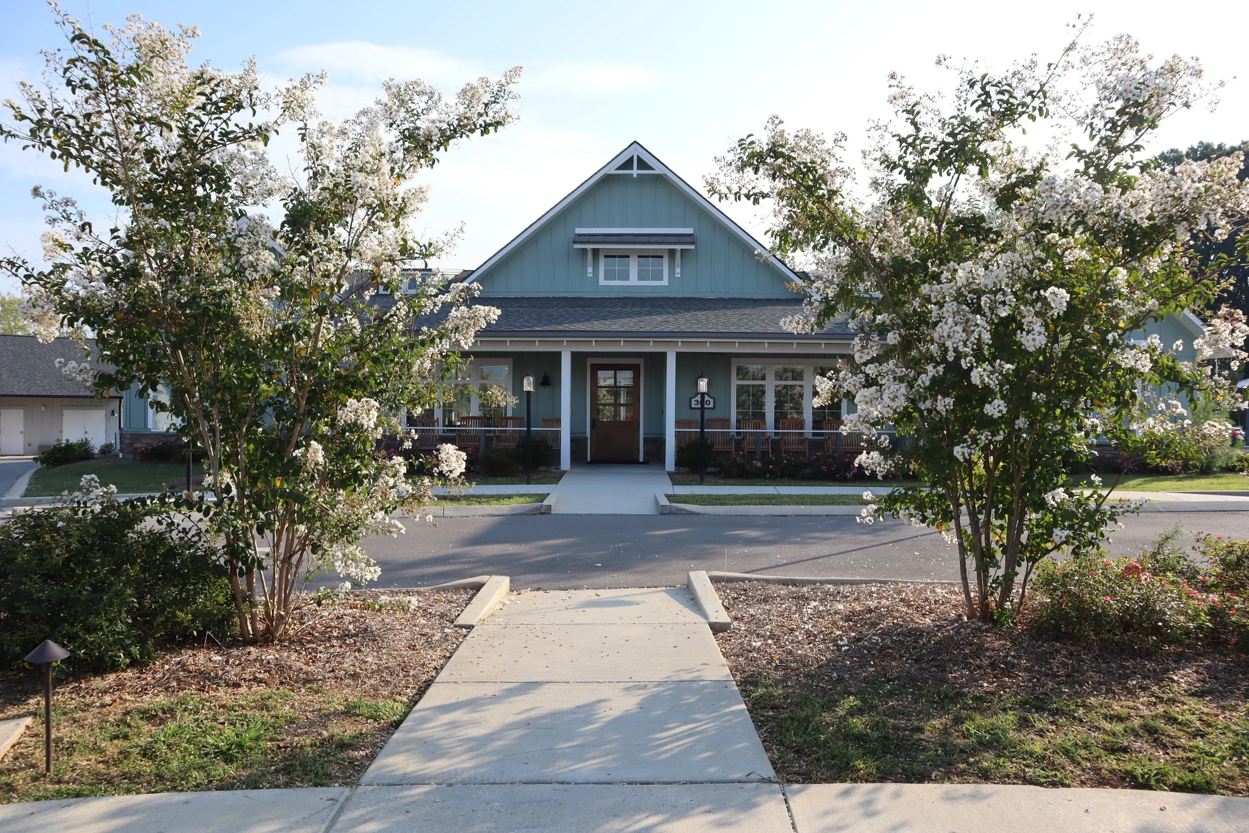 Top 4 Reasons to Work in A Senior Living Community