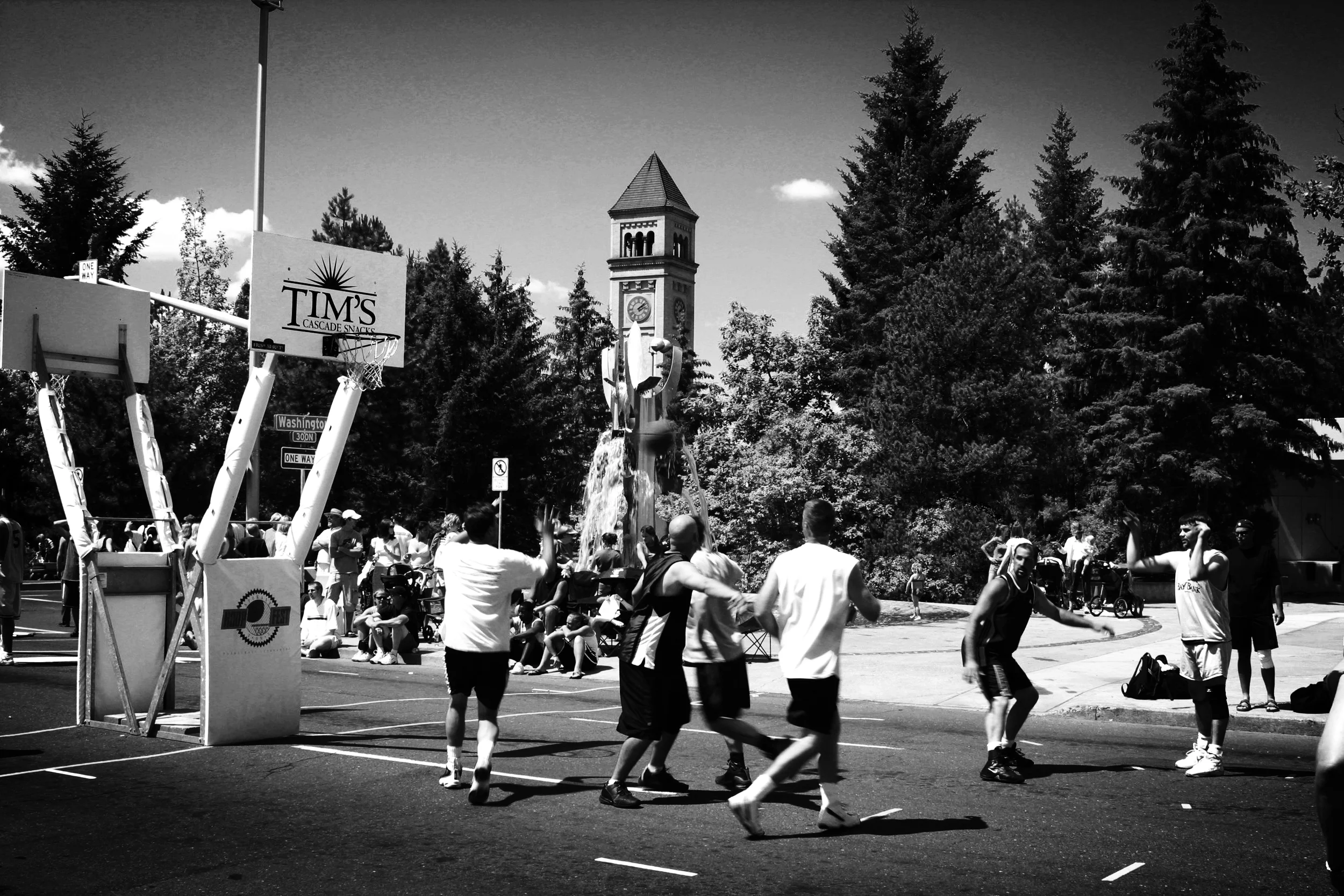 Hoopfest_ed5f6c2d-5e2a-4b3c-a6e3-de0a5d606071.jpg