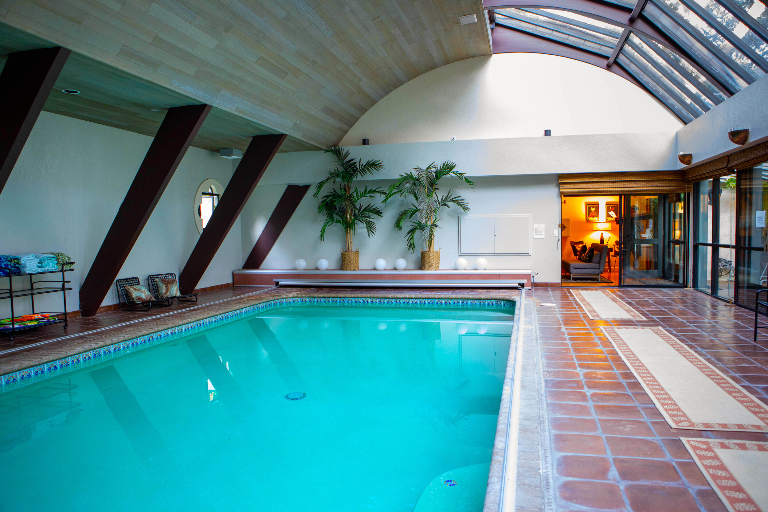 Pool.jpg